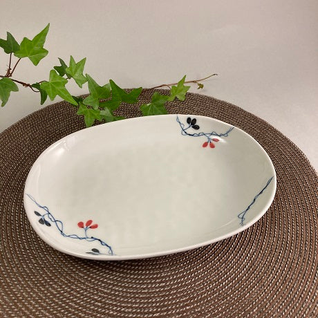 やっこ*肥前*有田焼*和山*飯碗揃*楕円焼皿揃*野花草*陶磁器*和食器 やっこ*肥前*有田焼*和山*飯碗揃*楕円焼皿揃